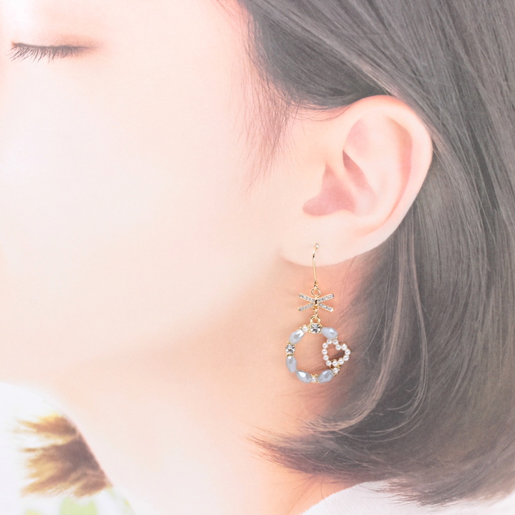 リボンとリース(899) ピアス/イヤリング/ノンホールピアス/樹脂ピアス