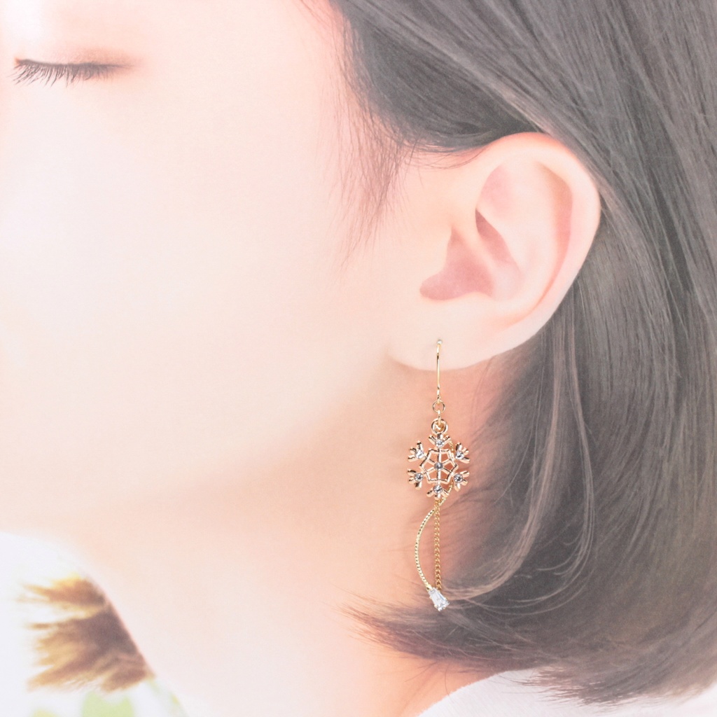 Crystal Snow~Long~(904) ピアス/イヤリング/ノンホールピアス/樹脂ピアス