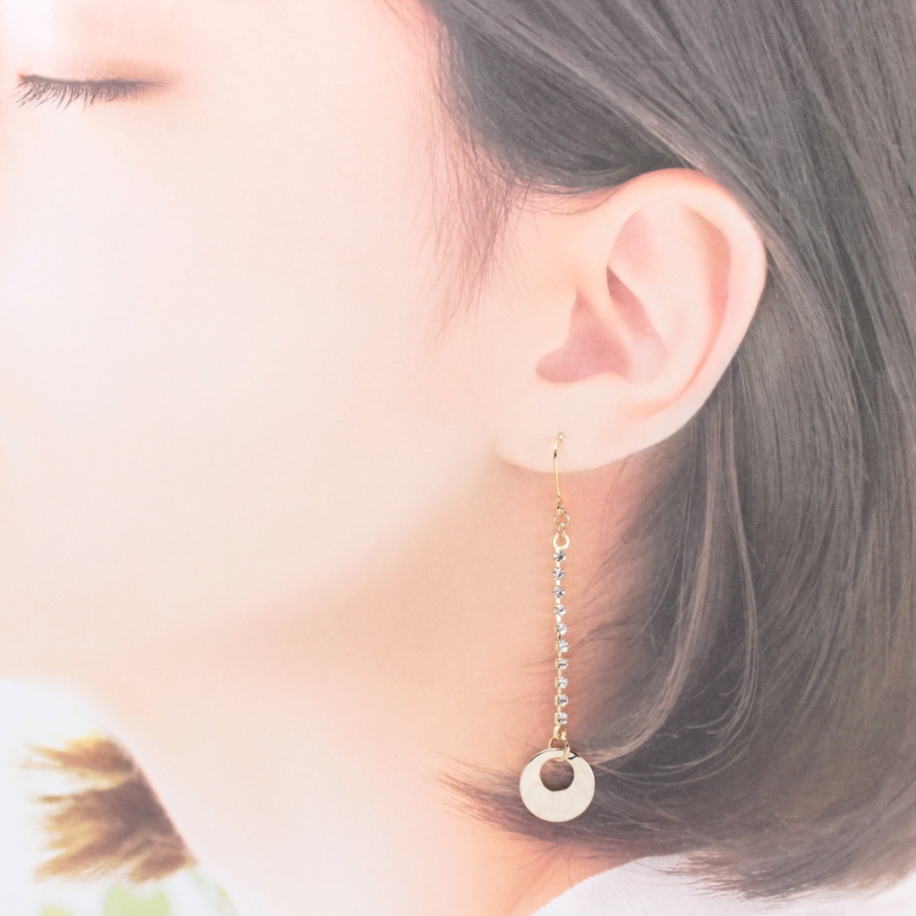 Long Crystal(909) ピアス/イヤリング/ノンホールピアス/樹脂ピアス
