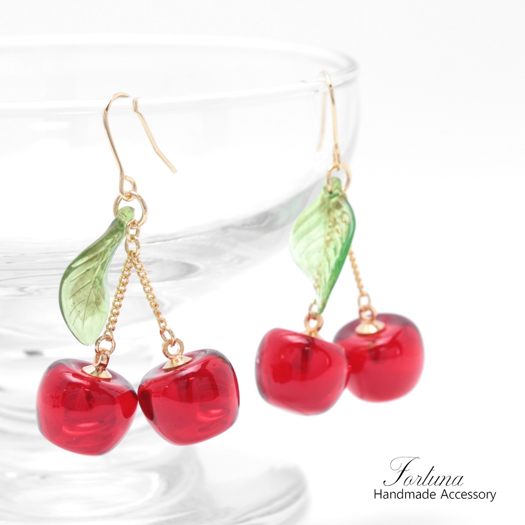 さくらんぼ(918) ピアス/イヤリング/ノンホールピアス/樹脂ピアス