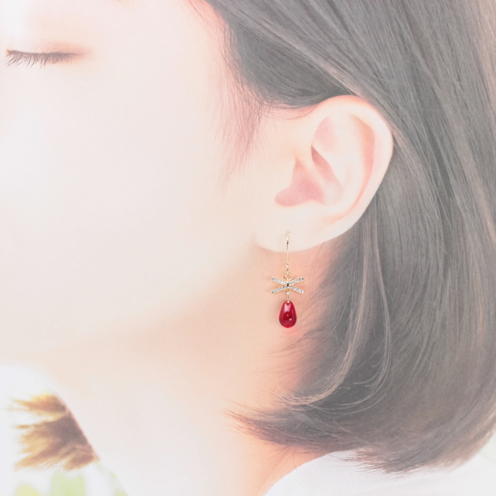 Ribbon Drop~赤~(a928) ピアス/イヤリング/ノンホールピアス/樹脂ピアス