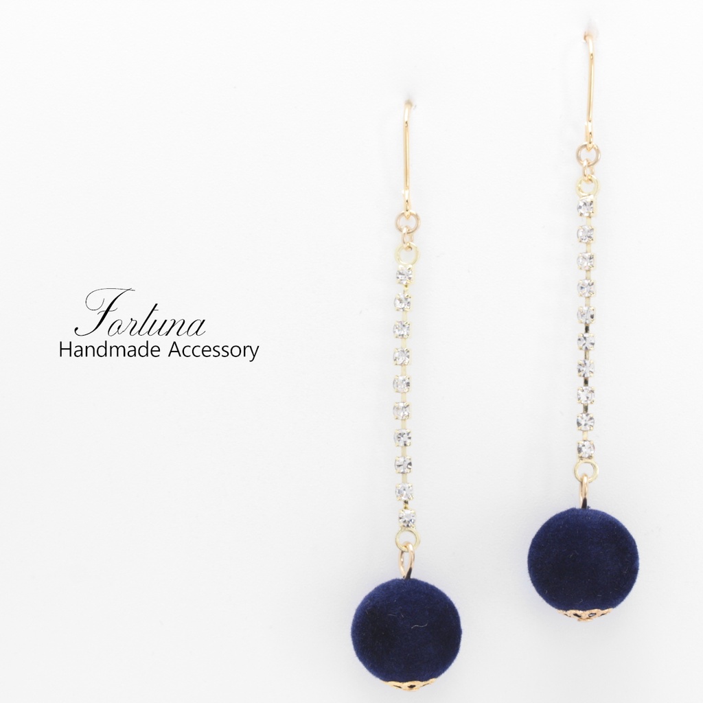 きらきらぽんぽん~紺~(927) ピアス/イヤリング/ノンホールピアス/樹脂ピアス