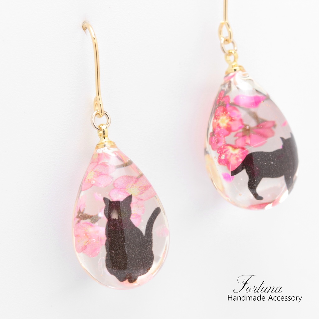 梅と猫(979) ピアス/イヤリング/ノンホールピアス/樹脂ピアス
