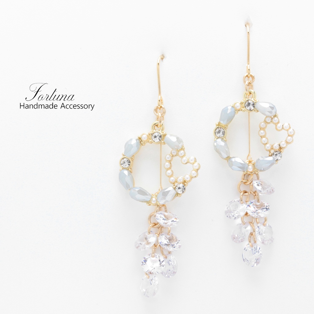 リースとクリスタル(1041) ピアス/イヤリング/ノンホールピアス/樹脂ピアス