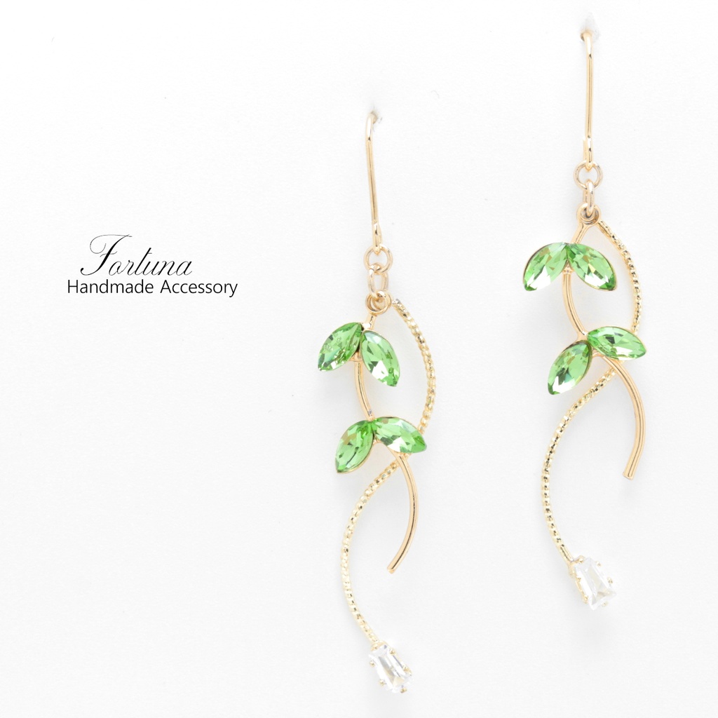 Crystal Leaf(1043) ピアス/イヤリング/ノンホールピアス/樹脂ピアス