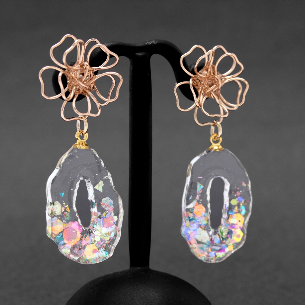花とキラキラ(1061) ピアス/ノンホールピアス/樹脂ピアス