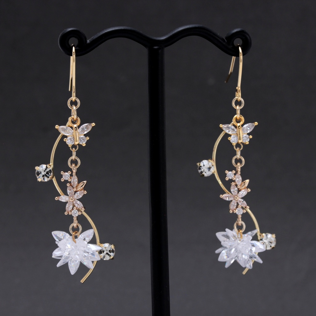 Long crystal(1085) ピアス/イヤリング/ノンホールピアス/樹脂ピアス