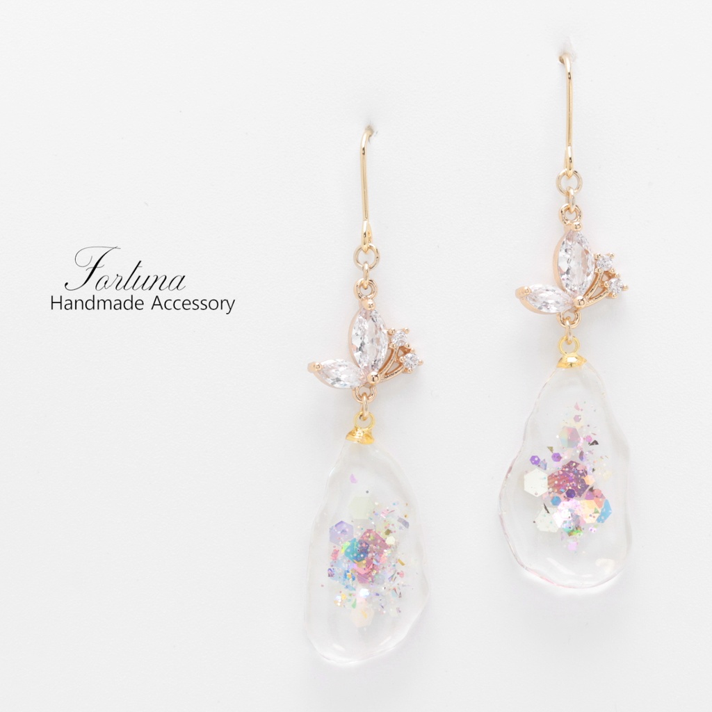 蝶とキラキラ(1089) ピアス/イヤリング/ノンホールピアス/樹脂ピアス