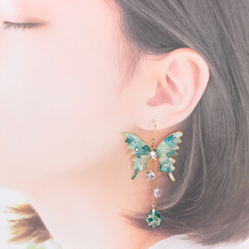 胡蝶~Camo Green~(c46) ピアス/イヤリング/ノンホールピアス/樹脂ピアス