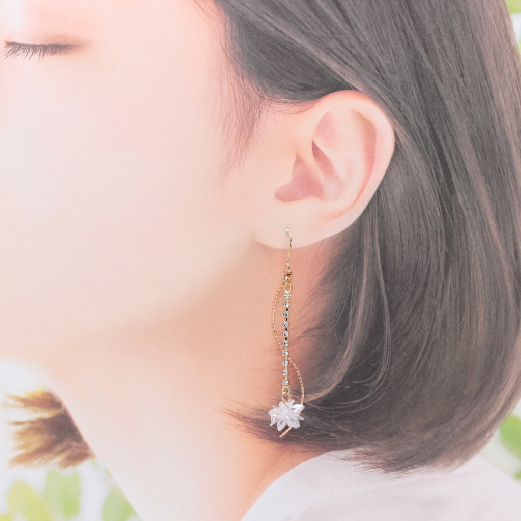 Wave Crystal(1179) ピアス/イヤリング/ノンホールピアス/樹脂ピアス