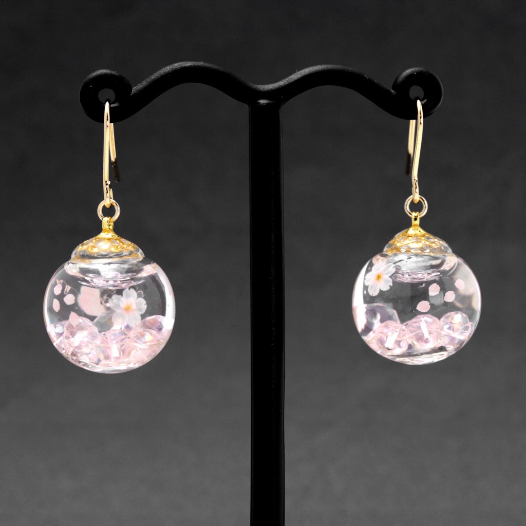 水に浮かぶ桜(1223) ピアス/イヤリング/ノンホールピアス/樹脂ピアス
