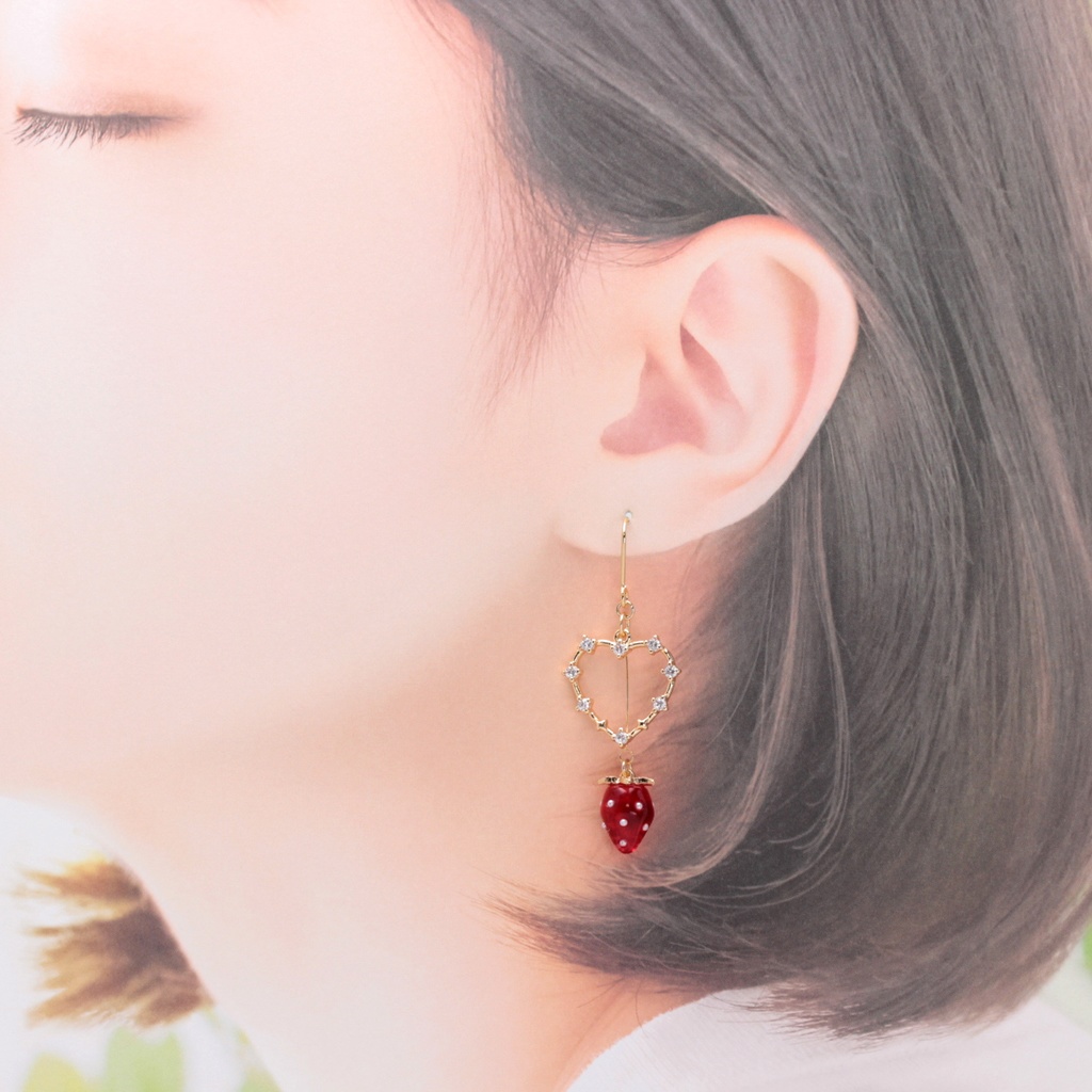 ハートといちご(1232) ピアス/イヤリング/ノンホールピアス/樹脂ピアス