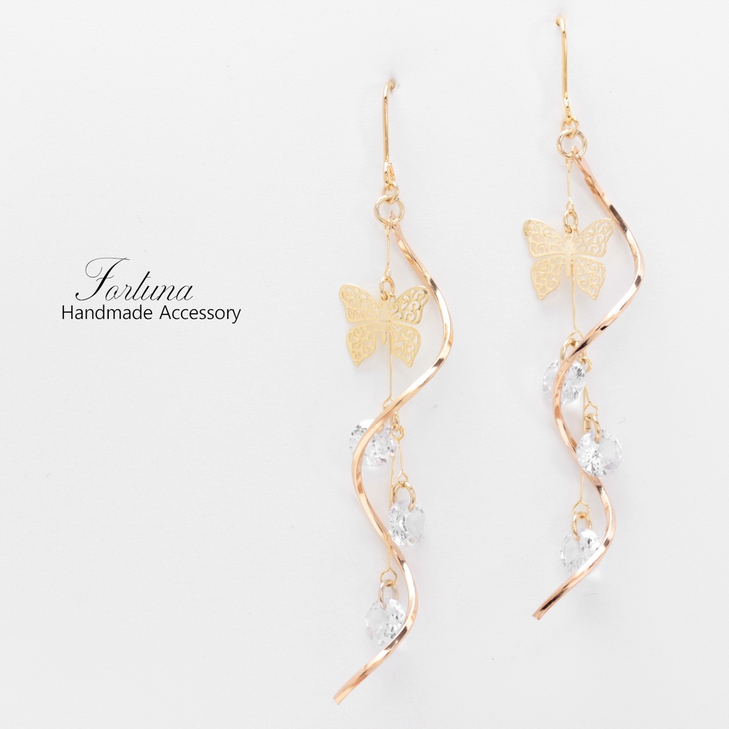 揺れる蝶々(1253) ピアス/イヤリング/ノンホールピアス/樹脂ピアス