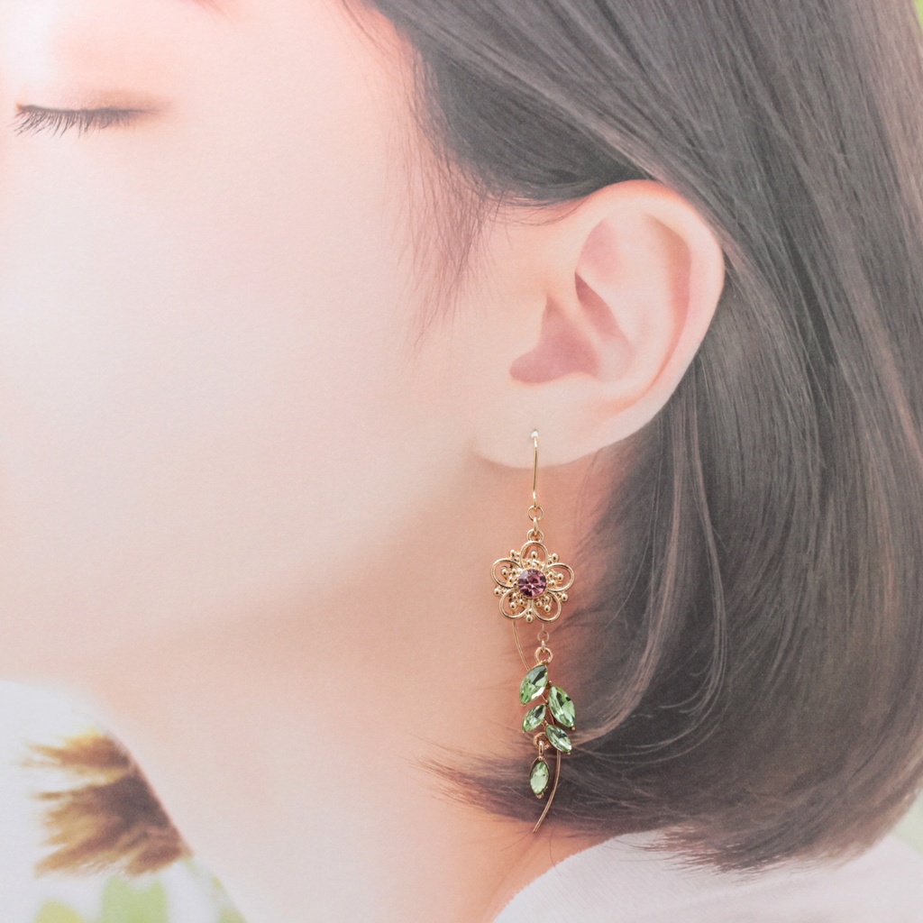 Princess Pink & Green Leaf(1272) ピアス/イヤリング/ノンホールピアス/樹脂ピアス