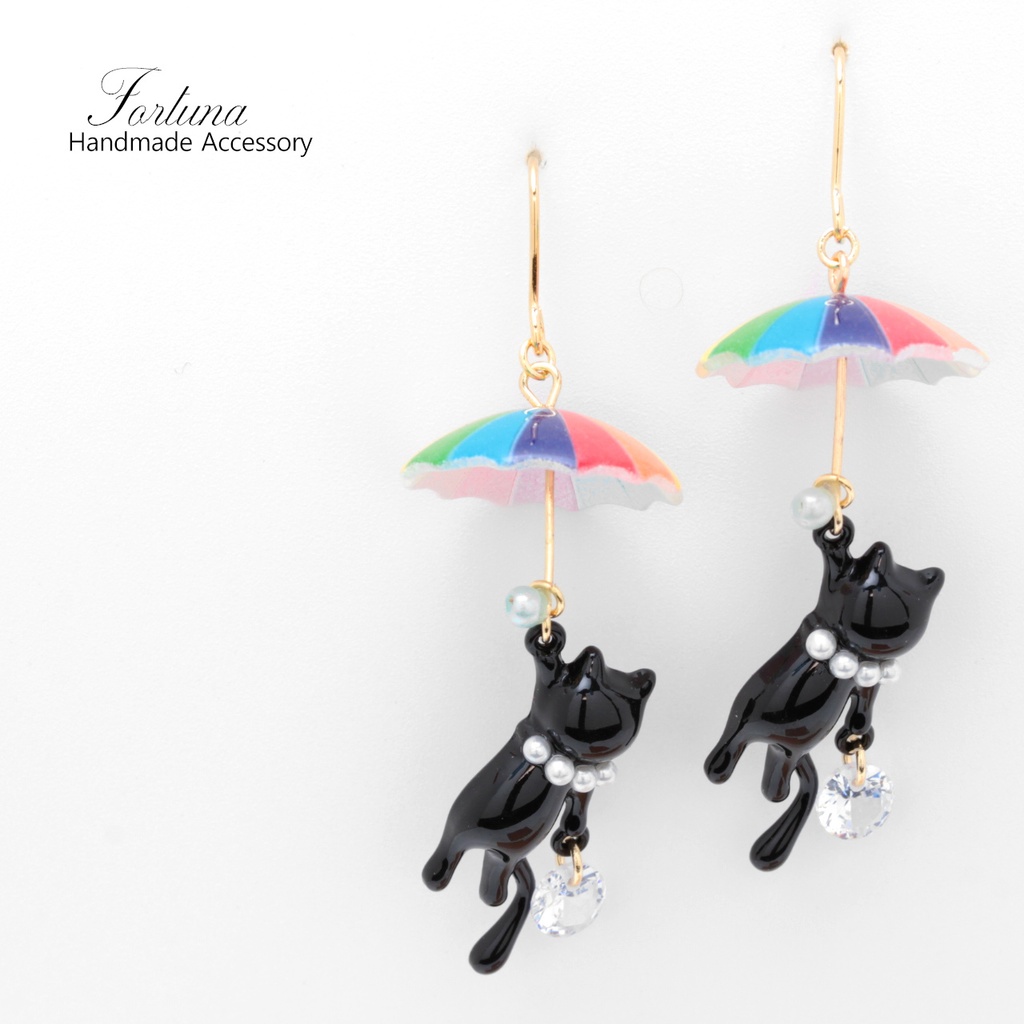 傘とゆらゆら黒猫(1281) ピアス/イヤリング/ノンホールピアス/樹脂ピアス