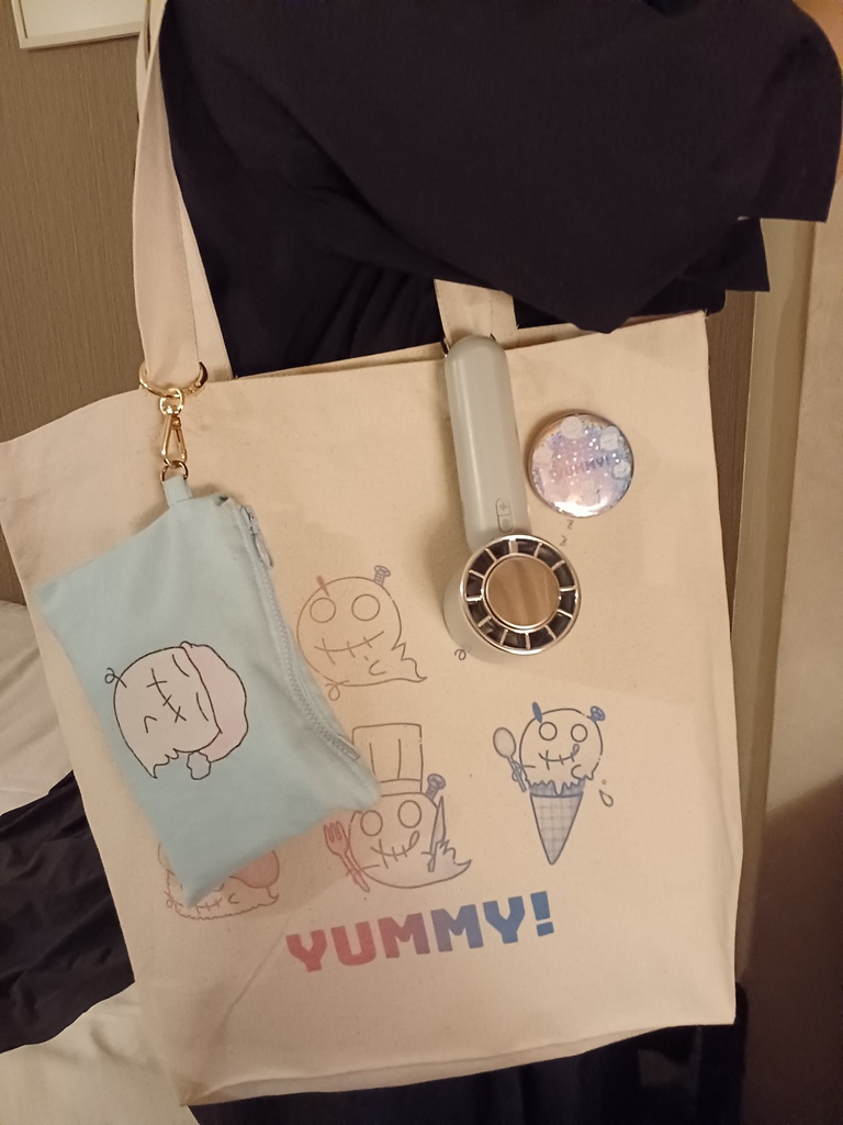 やみートートバッグ(缶バッジ付き)