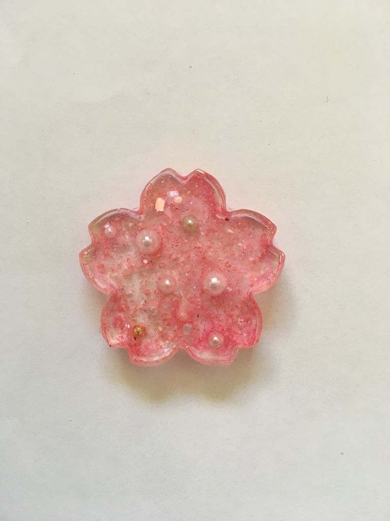 桜のブローチ