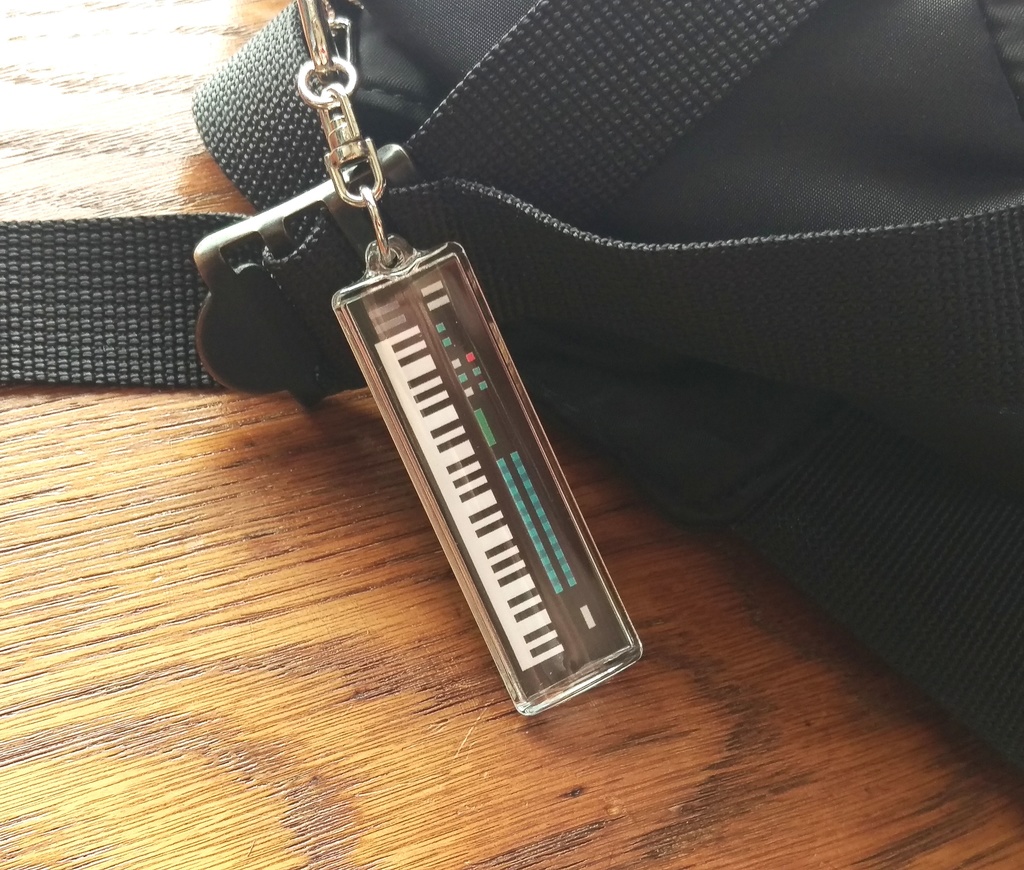 【キーホルダー】シンセキーホルダー/ 01:FM SYNTHESIZER