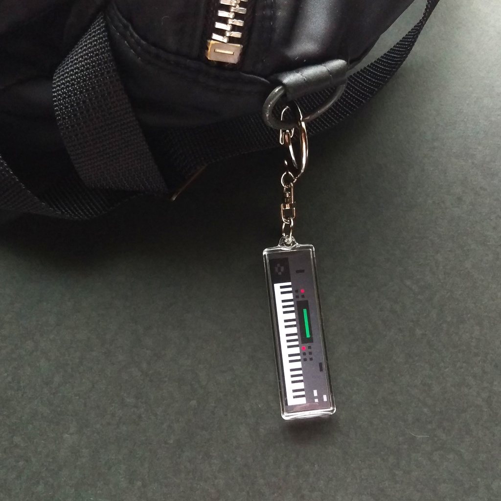 【キーホルダー】シンセキーホルダー/05:PCM SYNTHESIZER