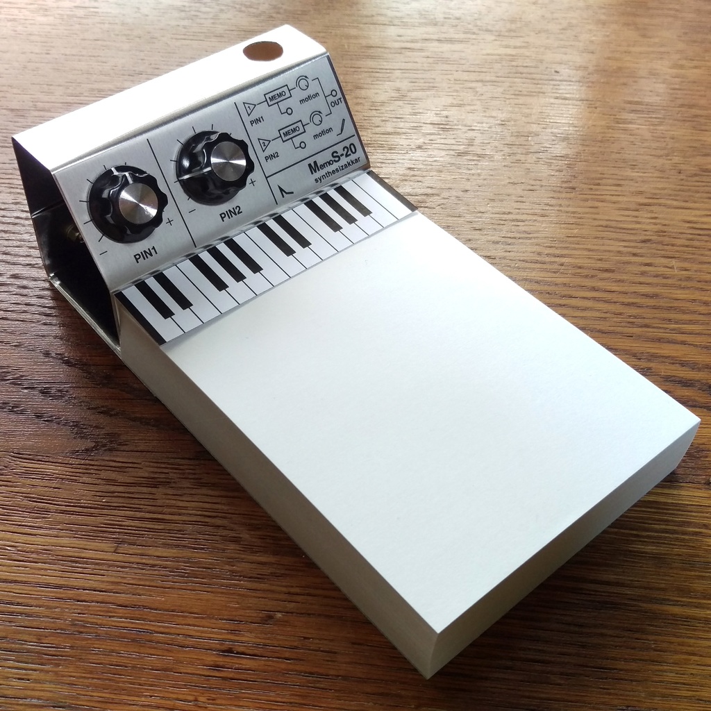 【メモ帳】MemoS-20A(アルミ仕様)シンセサイザー型・ペンスタンドメモ・SKP付き