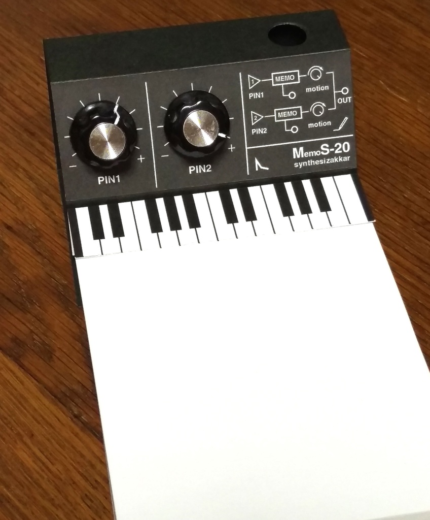 【メモ帳】MemoS-20PE シンセサイザー型・ペンスタンドメモ・SKP付き
