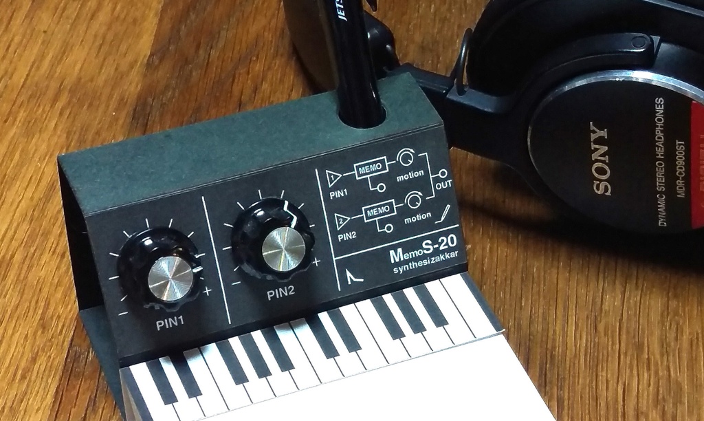 【メモ帳】MemoS-20PE シンセサイザー型・ペンスタンドメモ・SKP付き