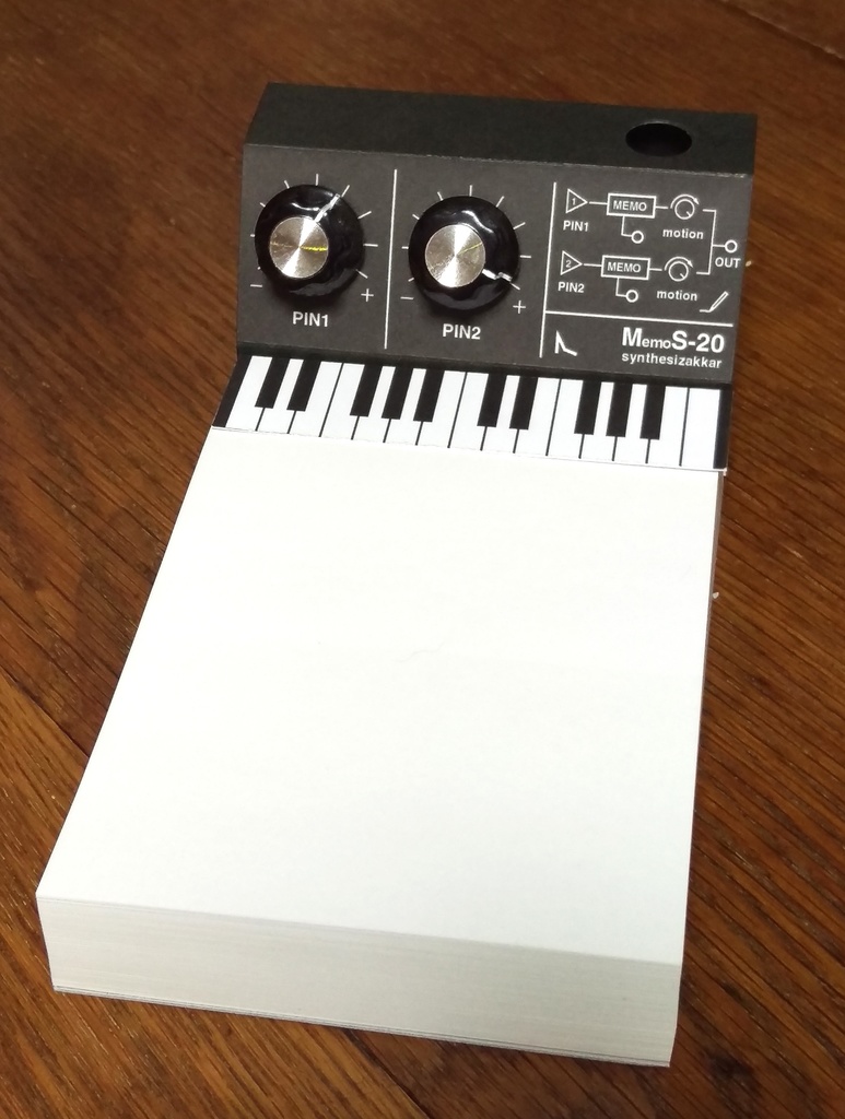 【メモ帳】MemoS-20PE シンセサイザー型・ペンスタンドメモ・SKP付き
