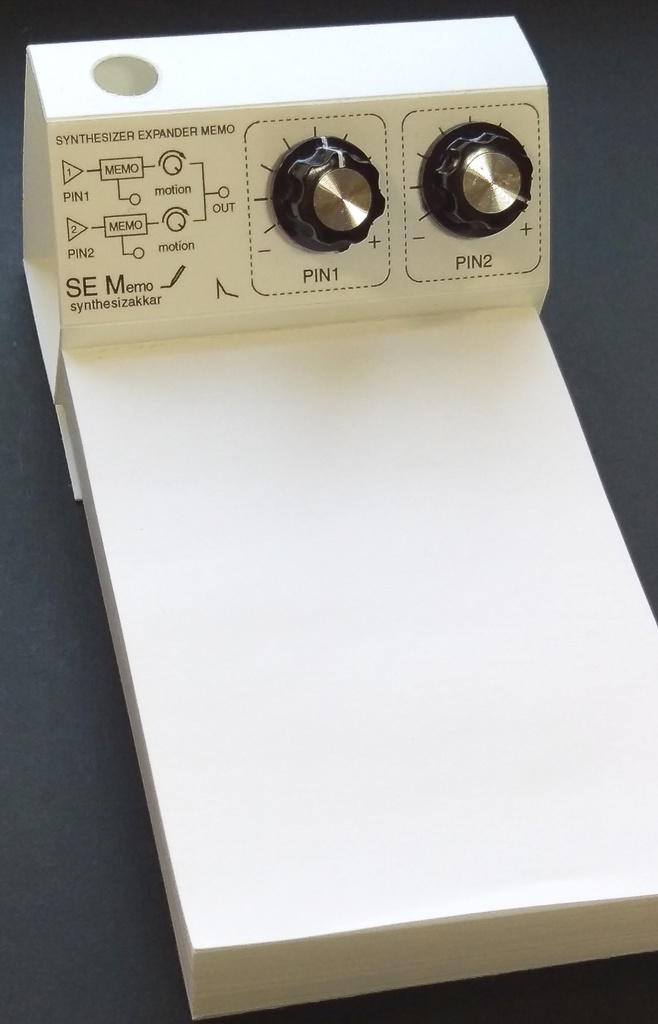 【メモ帳】SEMemoPE シンセサイザー型・ペンスタンドメモ・SKP付き