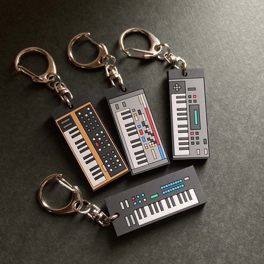 【キーホルダー】シンセ ラバーキーホルダー 4種!アソート4個セット