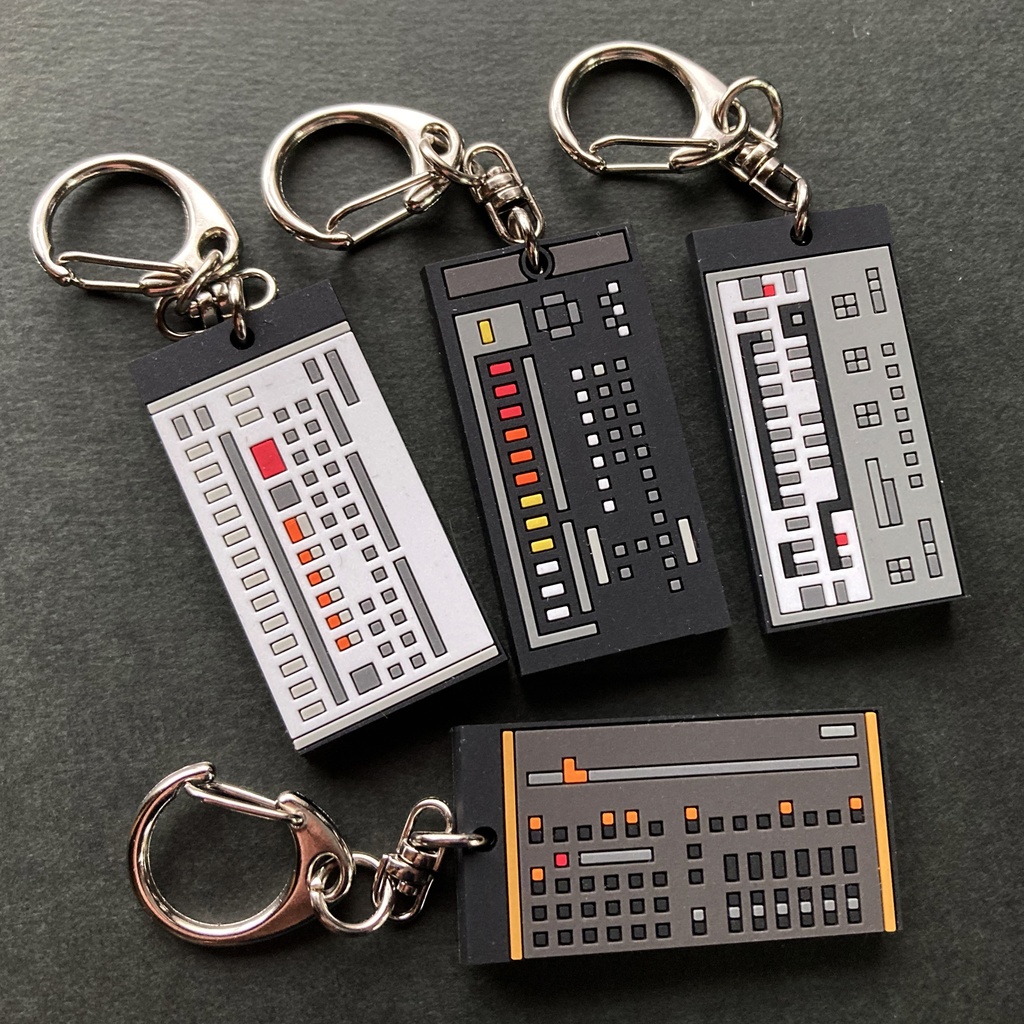 【キーホルダー】リズムマシン ラバーキーホルダー 4種!アソート4個セット