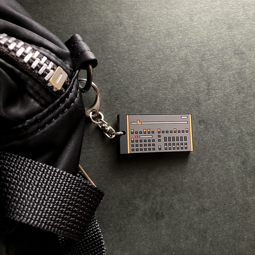 【キーホルダー】リズムマシン ラバーキーホルダー 4種!アソート4個セット