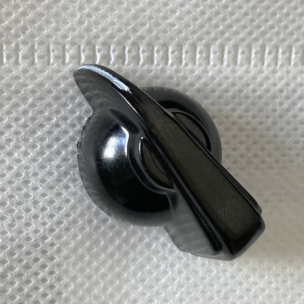 【ピンバッジ】 シンセツマミ型ピンバッジ・ セレクター SKB