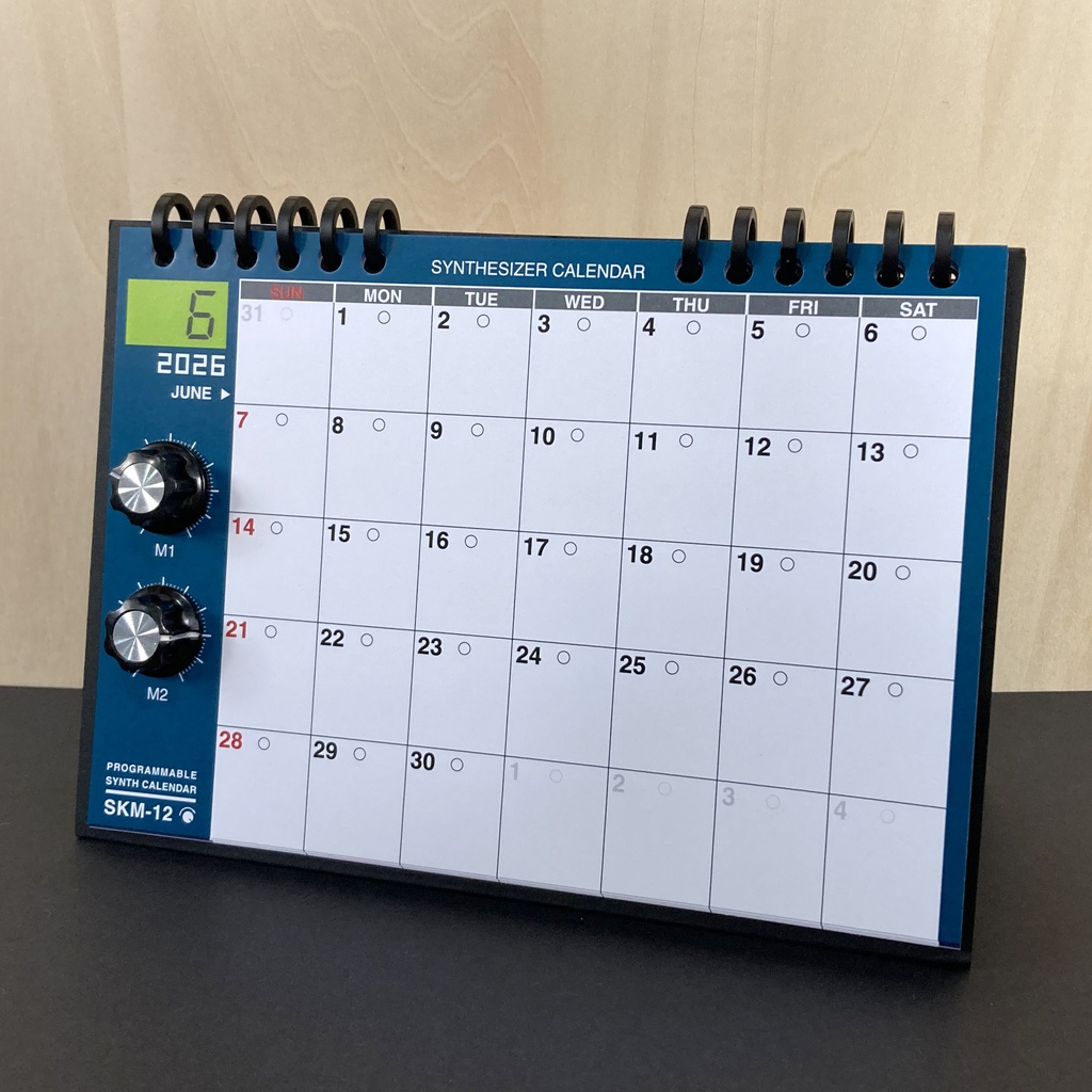 【2026年カレンダー】シンセカレンダー SKM-12 月ごとのシンセ 卓上・マグネット