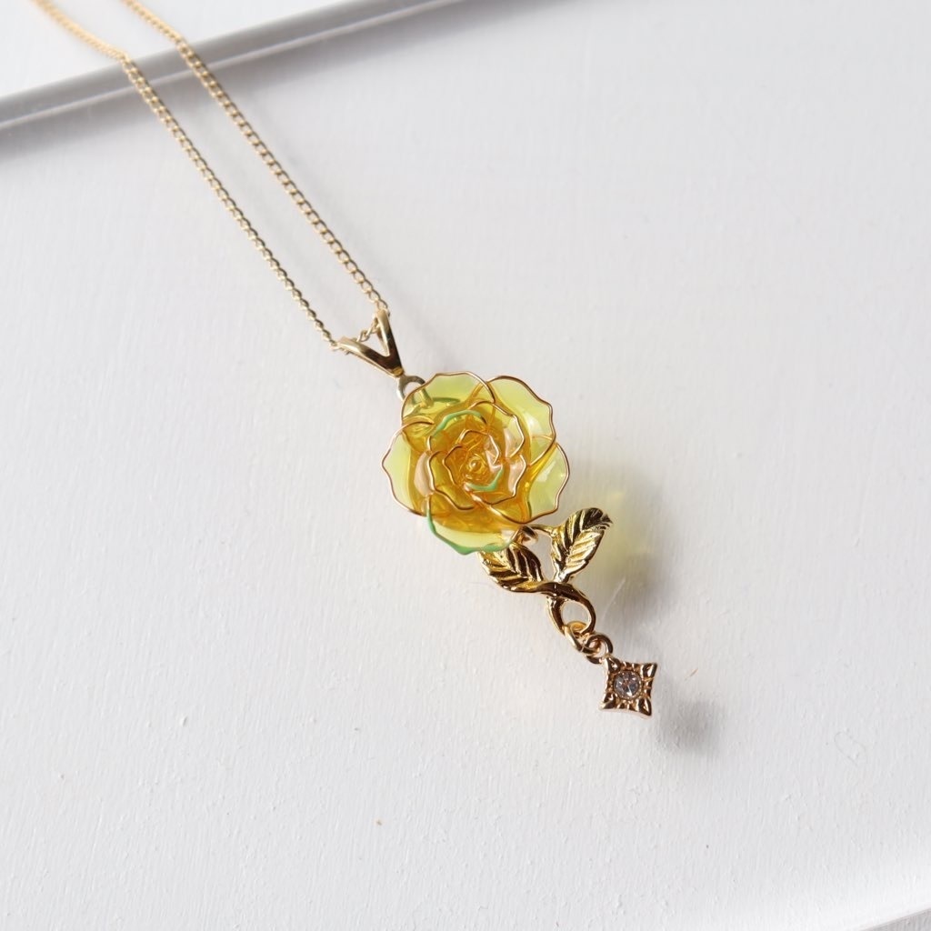 一二三　薔薇のネックレス