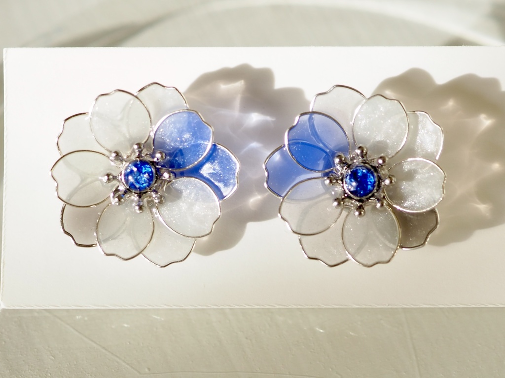 八重桜の耳飾り