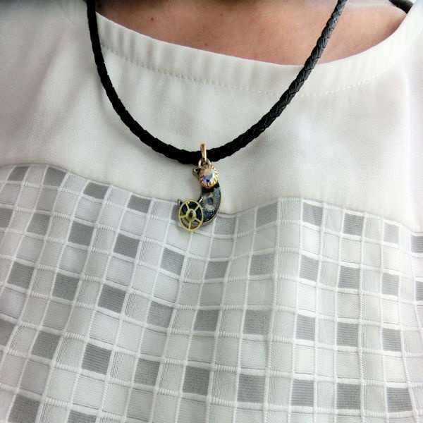 月と歯車のヴィンテージスワロフスキーのチョーカー ー点もの