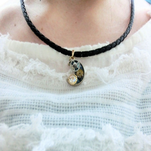 月と歯車のヴィンテージスワロフスキー チョーカー クリスタル No、3