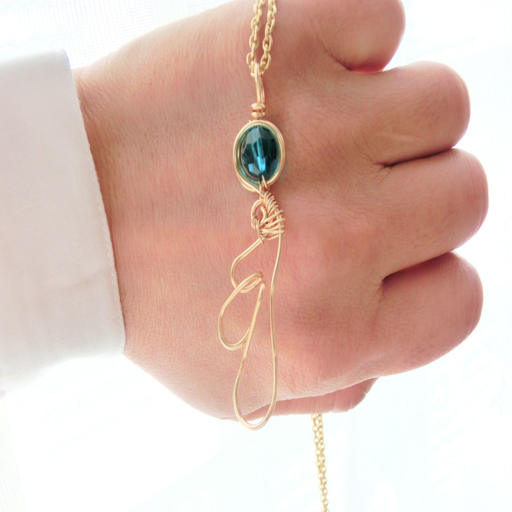 天使の羽根のネックレス スワロフスキー