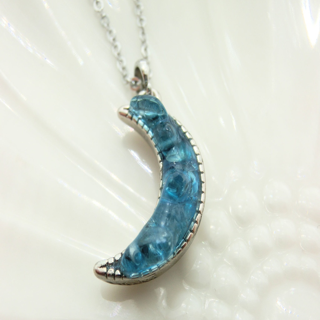 ブルームーン~青い月~ネックレス