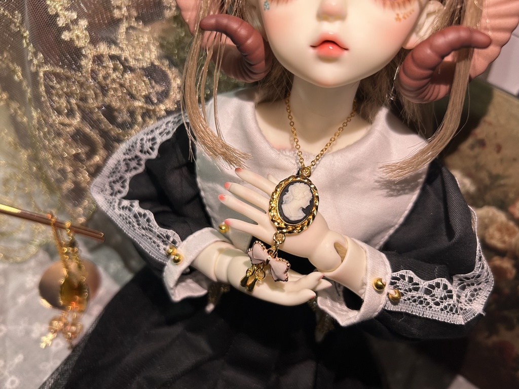 リボンブローチ￤黒 カメオ(MDD MSD) - 人形