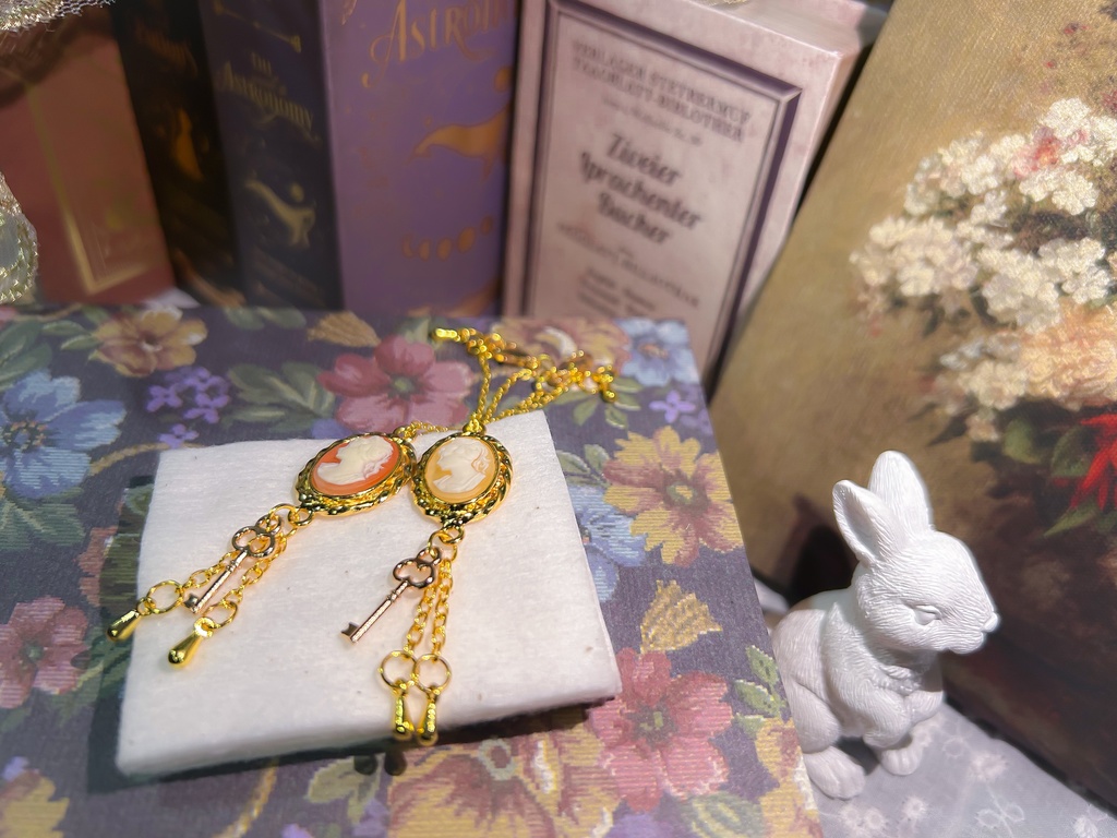 【ネックレス】カメオ+鍵