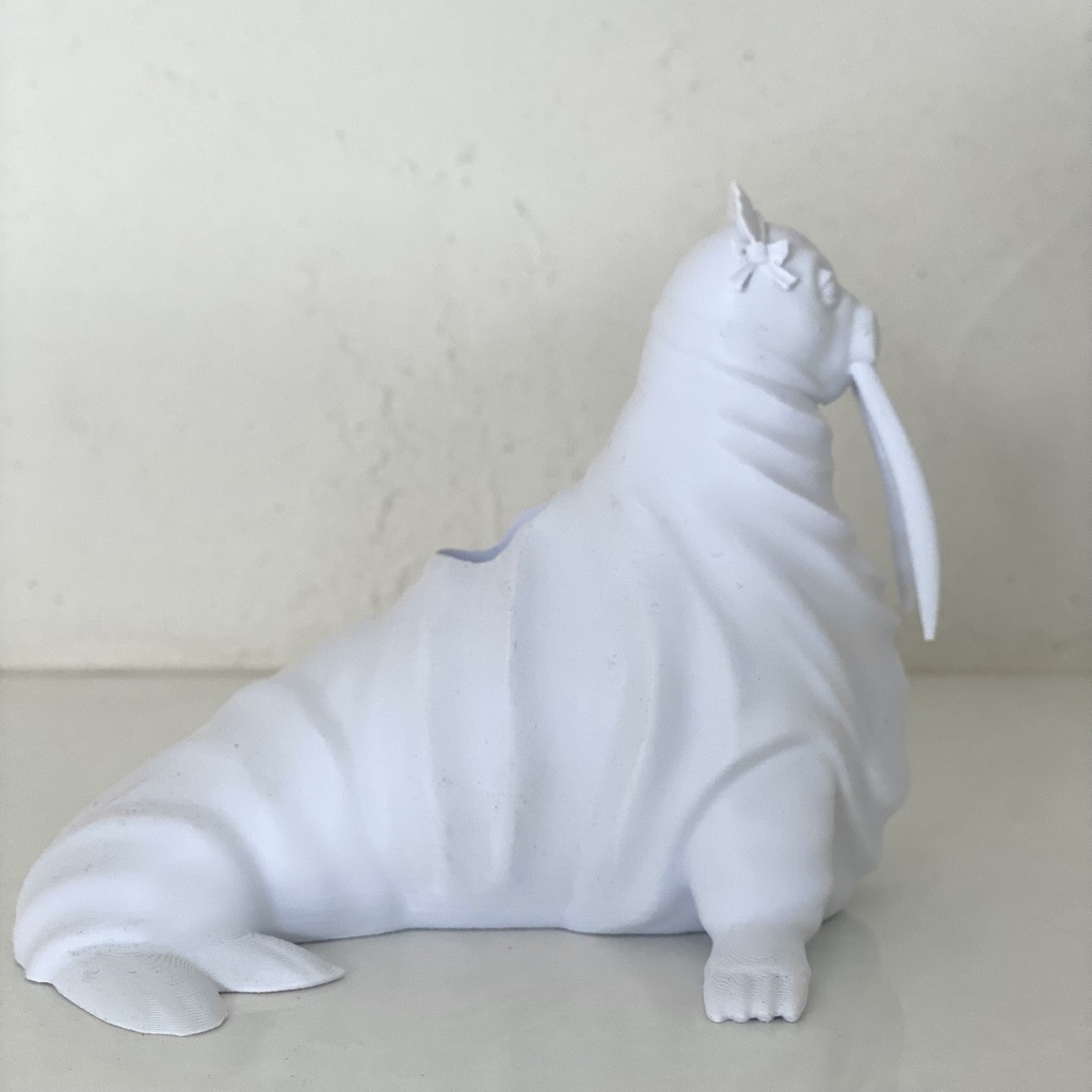 ヘッドドレスをつけたセイウチのマルチスタンド|3Dプリントデータ(STL)