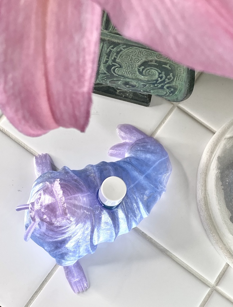 ヘッドドレスをつけたセイウチのマルチスタンド|3Dプリントデータ(STL)