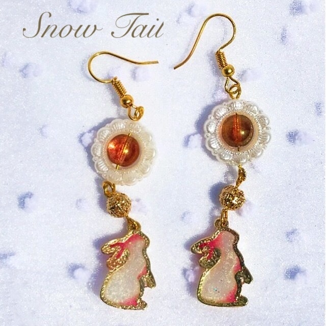 ハンドメイド:うさぎのピアス(ホワイト)