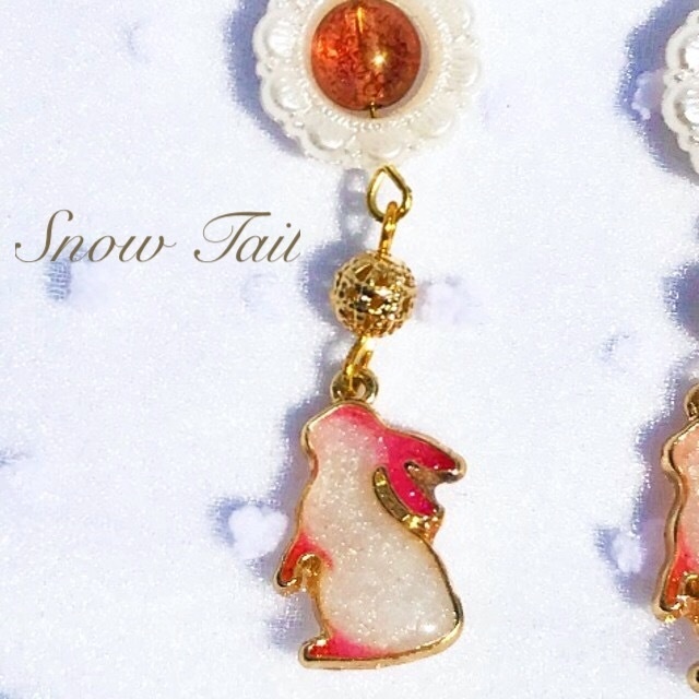 ハンドメイド:うさぎのピアス(ホワイト)