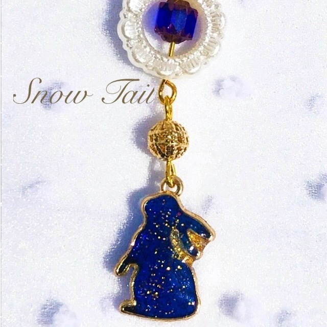 ハンドメイド:うさぎのピアス(ブルー・金ラメ)