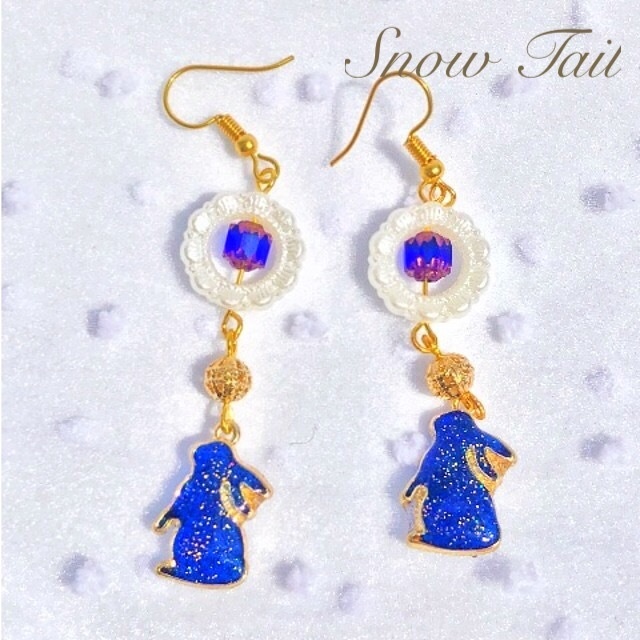 ハンドメイド:うさぎのピアス(ブルー・金ラメ)