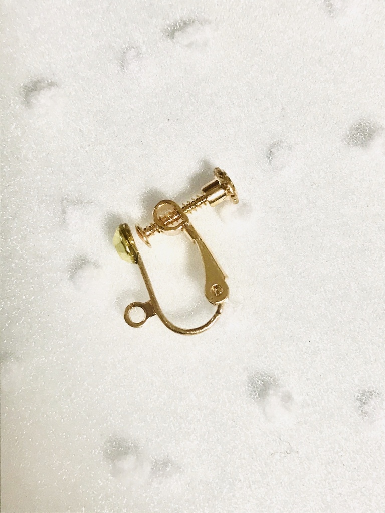 ハンドメイド:うさぎのピアス(ブルー・金ラメ)