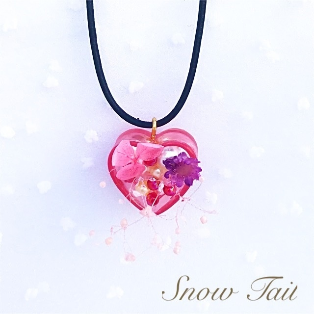 ハンドメイド:クリアハートのチャーム(赤)