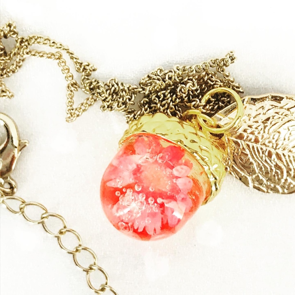 【SALE】ハンドメイド:どんぐりのネックレス